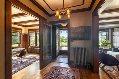 2625 N Wahl Ave, Milwaukee, WI 53211 - Photo 25