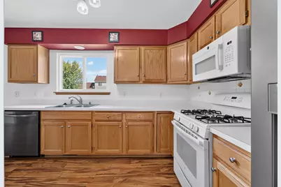 9820  70th St, Kenosha, WI 53142 - Photo 7
