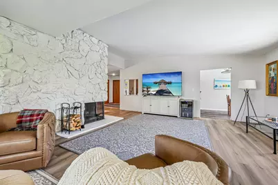 N85W15700  Ridge Rd #307, Menomonee Falls, WI 53051 - Photo 9
