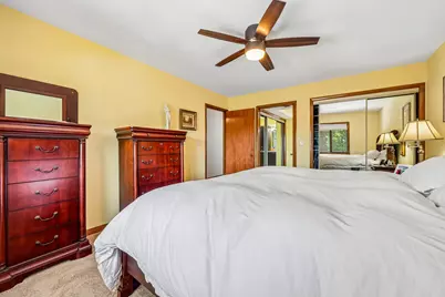 N85W15700  Ridge Rd #307, Menomonee Falls, WI 53051 - Photo 21