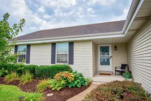 4011 W Whispering Ridge Pass, Franklin, WI 53132 - Photo 3