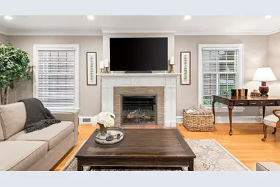 2516 N 90th St, Wauwatosa, WI 53226 - Photo 7
