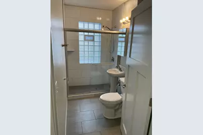3313 W Wells St #3319, Milwaukee, WI 53208 - Photo 15