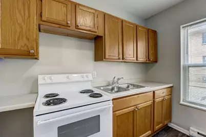 3313 W Wells St #3319, Milwaukee, WI 53208 - Photo 21