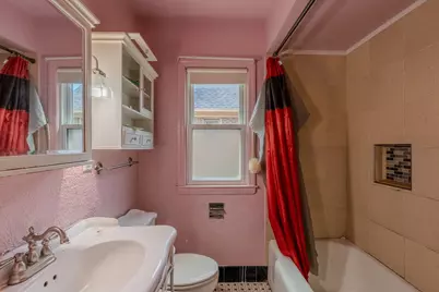 3221 W Oklahoma Ave, Milwaukee, WI 53215 - Photo 11