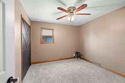 1525 S 25th St, Manitowoc, WI 54220 - Photo 17