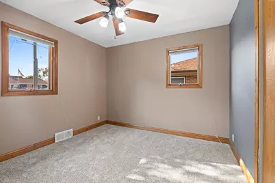 1525 S 25th St, Manitowoc, WI 54220 - Photo 19