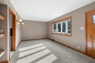 1525 S 25th St, Manitowoc, WI 54220 - Photo 9