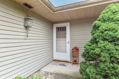 106  Tamarack Cir, Hartford, WI 53027 - Photo 21