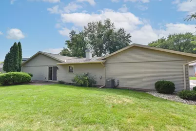 106  Tamarack Cir, Hartford, WI 53027 - Photo 17