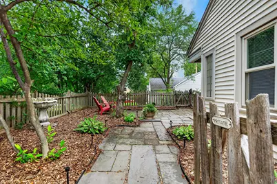 744 N 115th St, Wauwatosa, WI 53226 - Photo 21