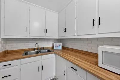 744 N 115th St, Wauwatosa, WI 53226 - Photo 9