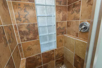 2572 S Howell Ave, Milwaukee, WI 53207 - Photo 15