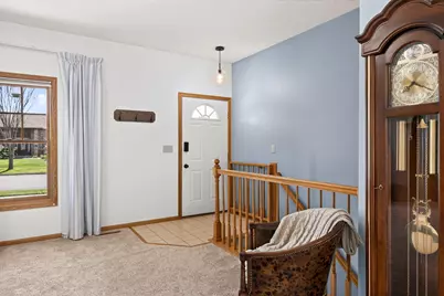 1907  Evenson Dr, Onalaska, WI 54650 - Photo 3