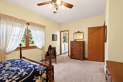 1907  Evenson Dr, Onalaska, WI 54650 - Photo 15