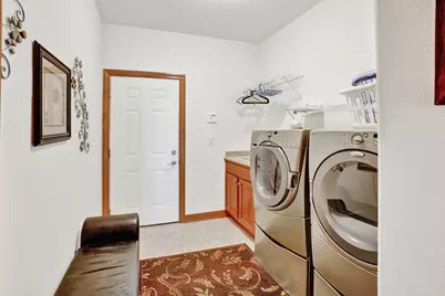 1774  Regal Ct, Oconomowoc, WI 53066 - Photo 19