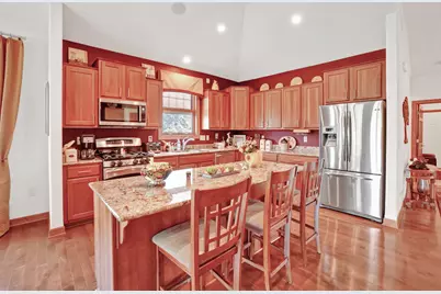 1774  Regal Ct, Oconomowoc, WI 53066 - Photo 9