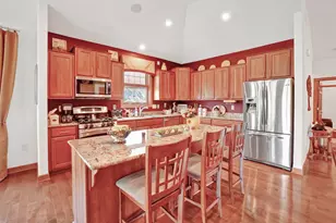 1774 Regal Ct, Oconomowoc, WI 53066 - Photo 9