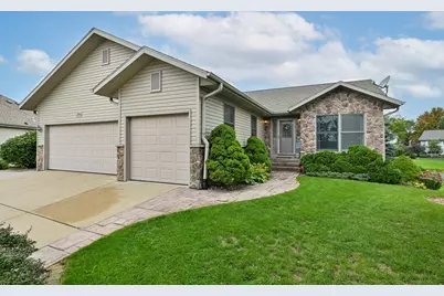 7844  Lakeview Rd, Racine, WI 53185 - Photo 1