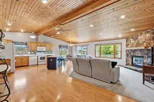 7844 Lakeview Rd, Racine, WI 53185 - Photo 5