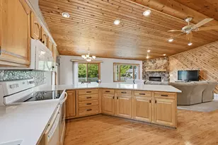 7844 Lakeview Rd, Racine, WI 53185 - Photo 15