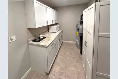 W170N11411  Armada Dr #5, Germantown, WI 53022 - Photo 11