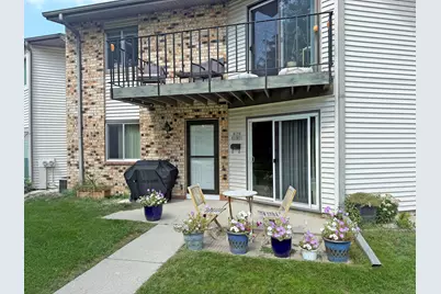 W170N11411  Armada Dr #5, Germantown, WI 53022 - Photo 1