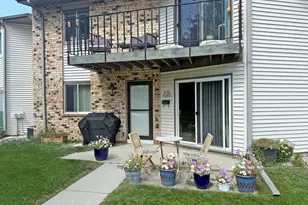W170N11411 Armada Dr, Germantown, WI 53022 - Photo 1