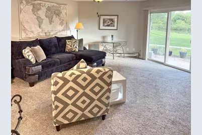 W170N11411  Armada Dr #5, Germantown, WI 53022 - Photo 3