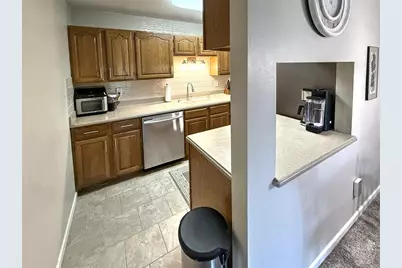 W170N11411  Armada Dr #5, Germantown, WI 53022 - Photo 7