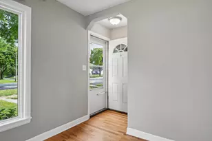 531 E Morgan Ave, Milwaukee, WI 53207 - Photo 3