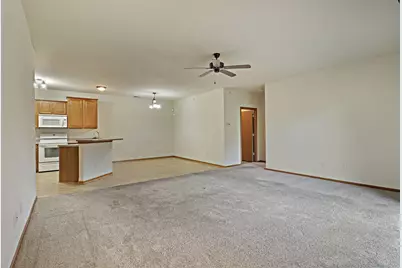 7156  Parkside Ln #141, Racine, WI 53406 - Photo 3