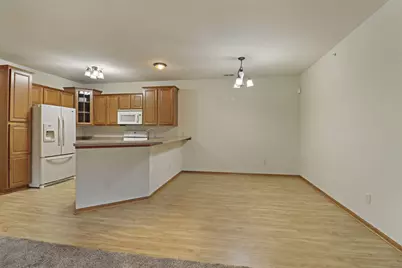 7156  Parkside Ln #141, Racine, WI 53406 - Photo 5
