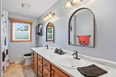 2910  Northbridge Dr, Racine, WI 53404 - Photo 19