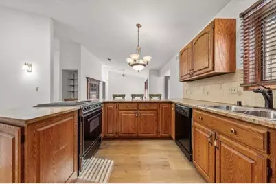 N80W13596  River Park Dr, Menomonee Falls, WI 53051 - Photo 7
