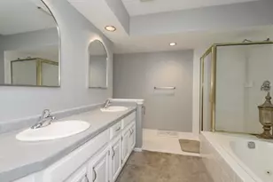 880 Pilgrim Pkwy, Elm Grove, WI 53122 - Photo 17