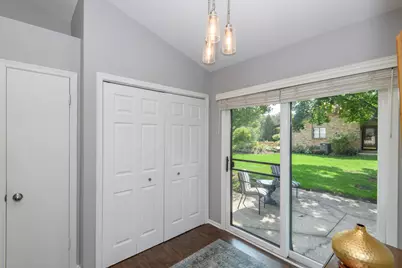 880  Pilgrim Pkwy, Elm Grove, WI 53122 - Photo 11