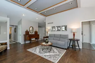 880 Pilgrim Pkwy, Elm Grove, WI 53122 - Photo 3