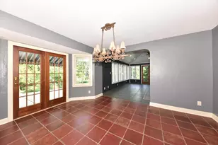 W176N8474 Sunset Ridge Dr, Menomonee Falls, WI 53051 - Photo 7