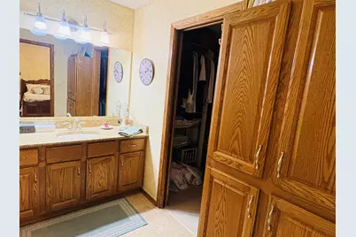 3989  Arrowhead Ct, Sheboygan, WI 53083 - Photo 17