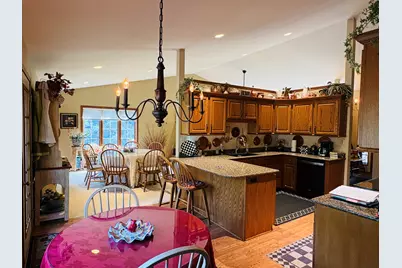 3989  Arrowhead Ct, Sheboygan, WI 53083 - Photo 13
