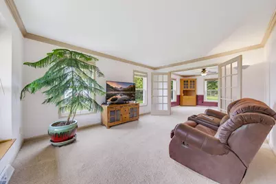 149  Hickory Dr, Delafield, WI 53018 - Photo 5