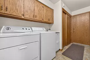 W158N10439 Old Farm Rd, Germantown, WI 53022 - Photo 27