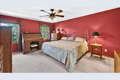 W158N10439  Old Farm Rd, Germantown, WI 53022 - Photo 19