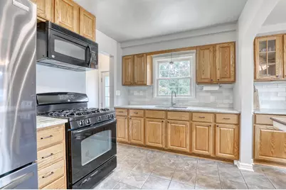 8164 W Dixon St, Milwaukee, WI 53214 - Photo 3