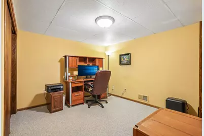 306 W Juniper Dr, Grafton, WI 53024 - Photo 21
