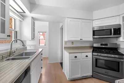 5577 N Kent Ave, Whitefish Bay, WI 53217 - Photo 5