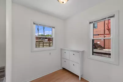 5577 N Kent Ave, Whitefish Bay, WI 53217 - Photo 7