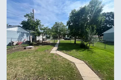 3319 S 67th St, Milwaukee, WI 53219 - Photo 17