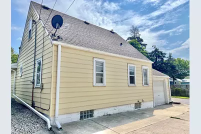 3319 S 67th St, Milwaukee, WI 53219 - Photo 15